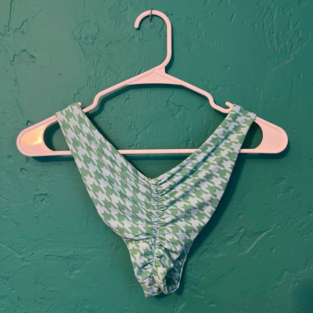 Skatie Bikini set - Ventura print M top and L bottom